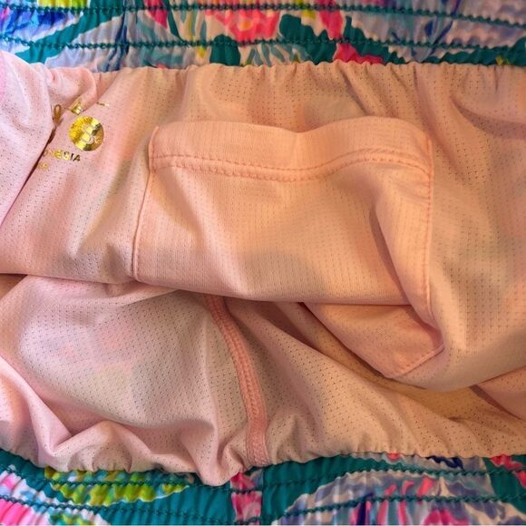 Lilly Pulitzer Ocean Trail Shorts In Maldives Green Turtle Wave - Picture 10 of 15